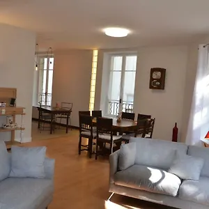 Apartment Face Au Palais Des Papes, Avignon